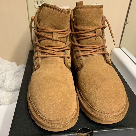 Men’s UGG Boots size 9
